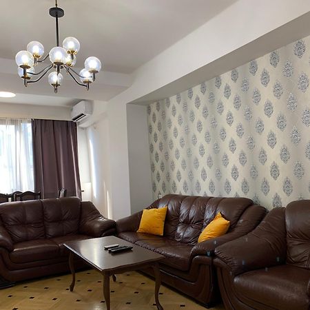 Apartment In The Center Of Yerevan Luaran gambar